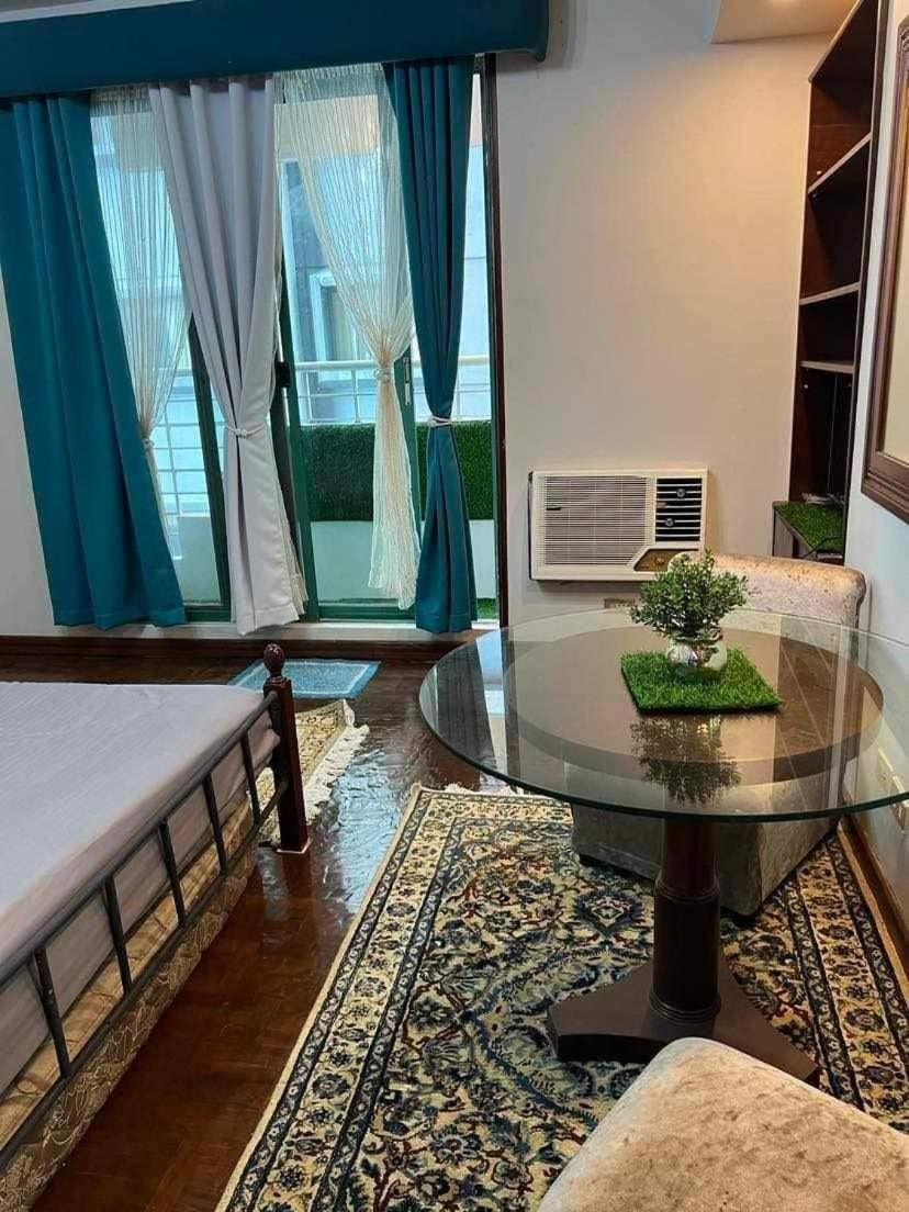 Millennium Plaza Hotel Makati City Dış mekan fotoğraf